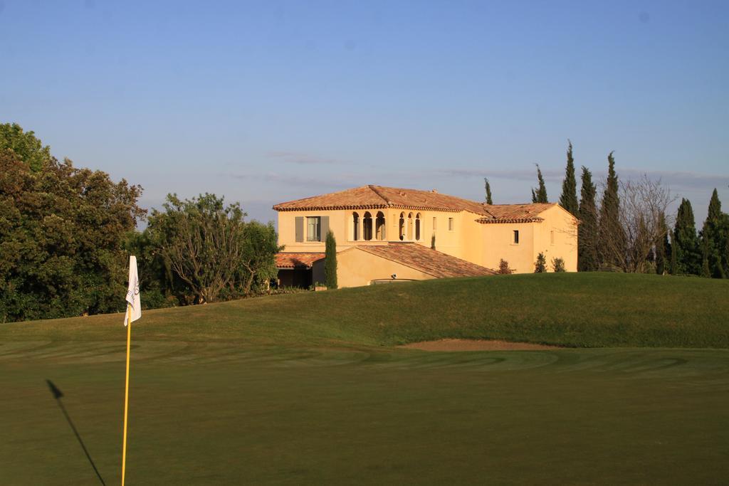 Villa Briali Pont Royal Mallemort Exterior photo